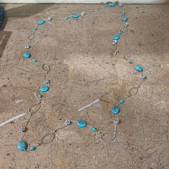 Daisy Fuentes Women’s Blue Pendant Necklace - Picture 1 of 1